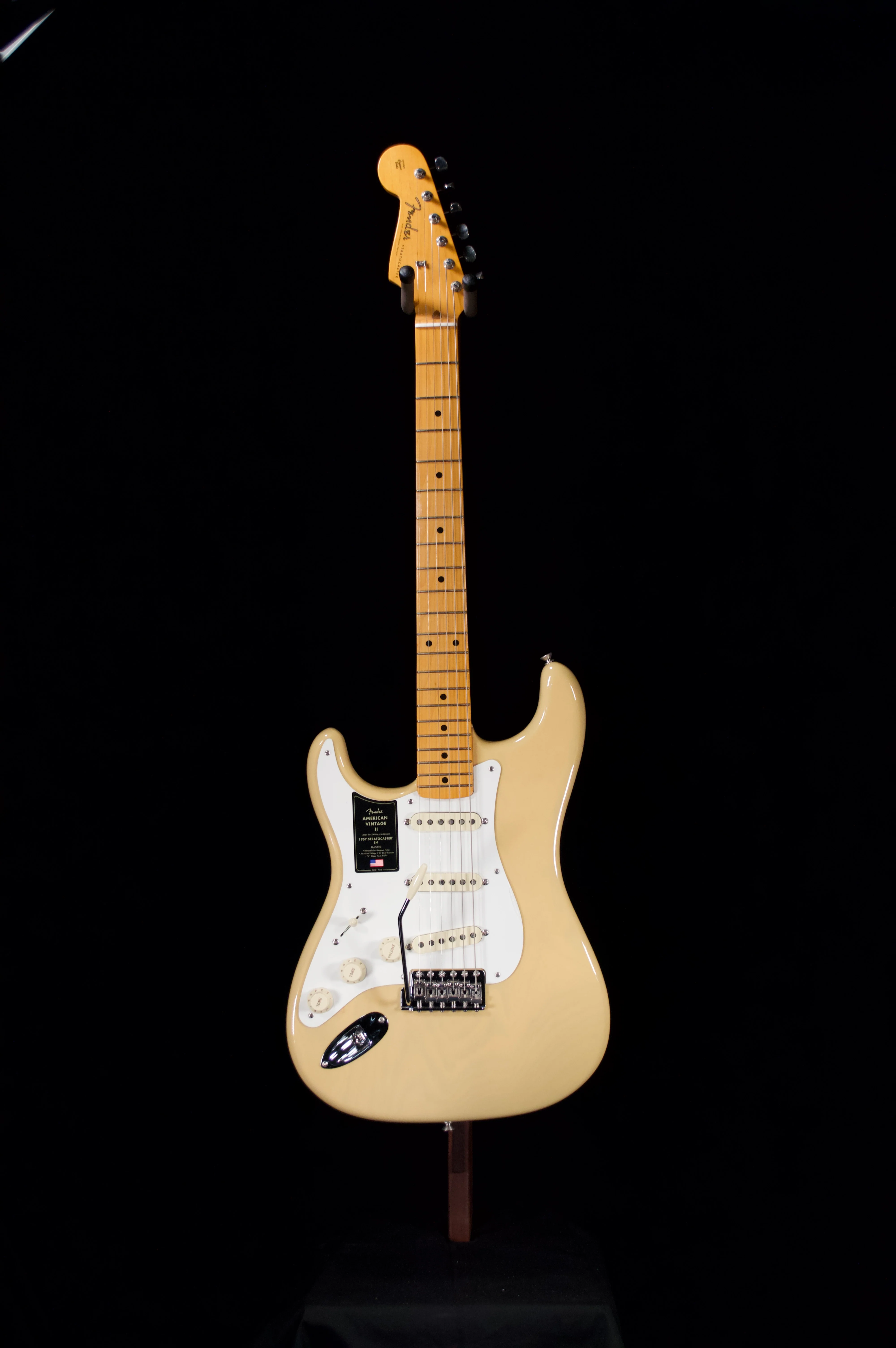 ✅ Fender American Vintage 2 1957 Strat in Vintage Blonde Left-handed Guitar - Image 2