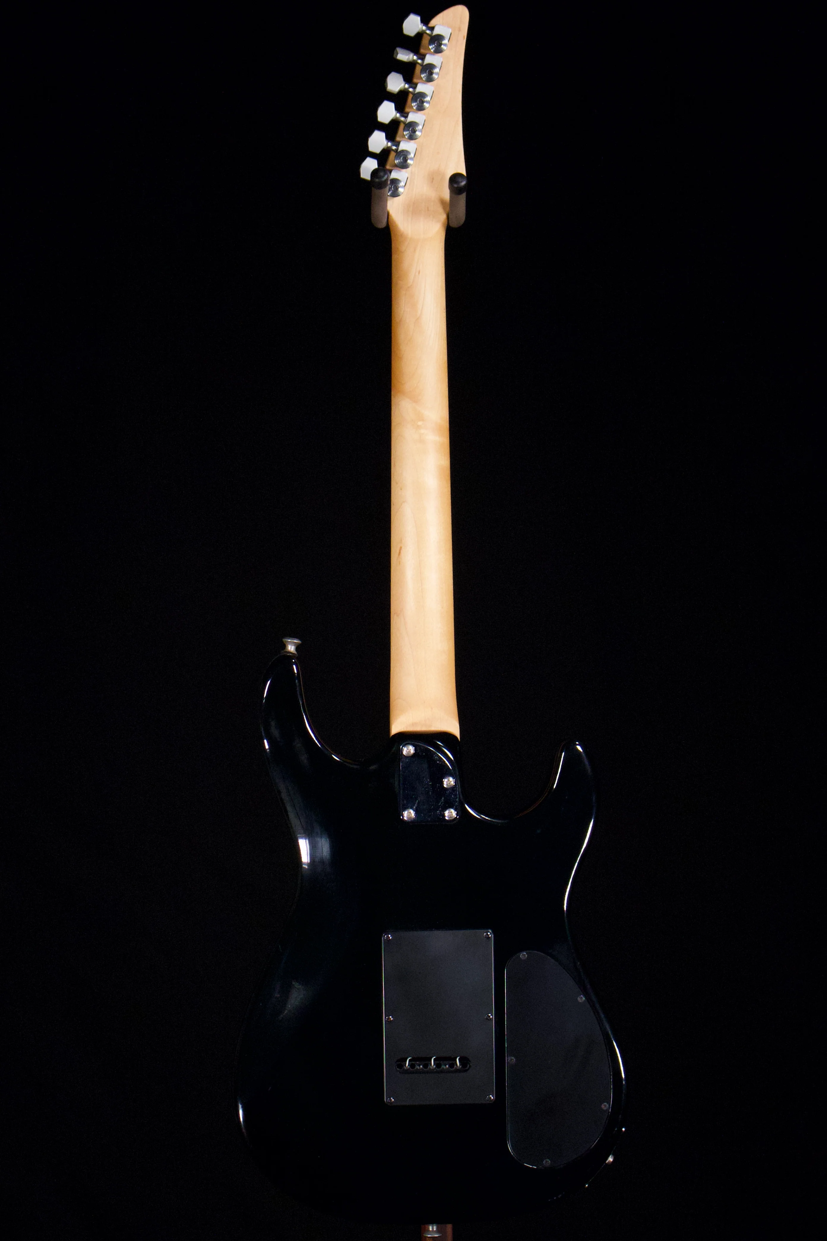 Carvin is USA Custom Built left handed electric - Image 4