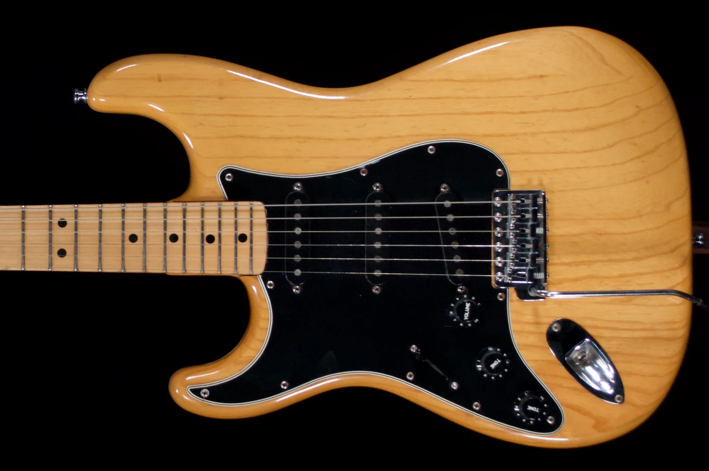 ✅✅ Fender 1977 Strat Left-handed Guitar in Near mint condition