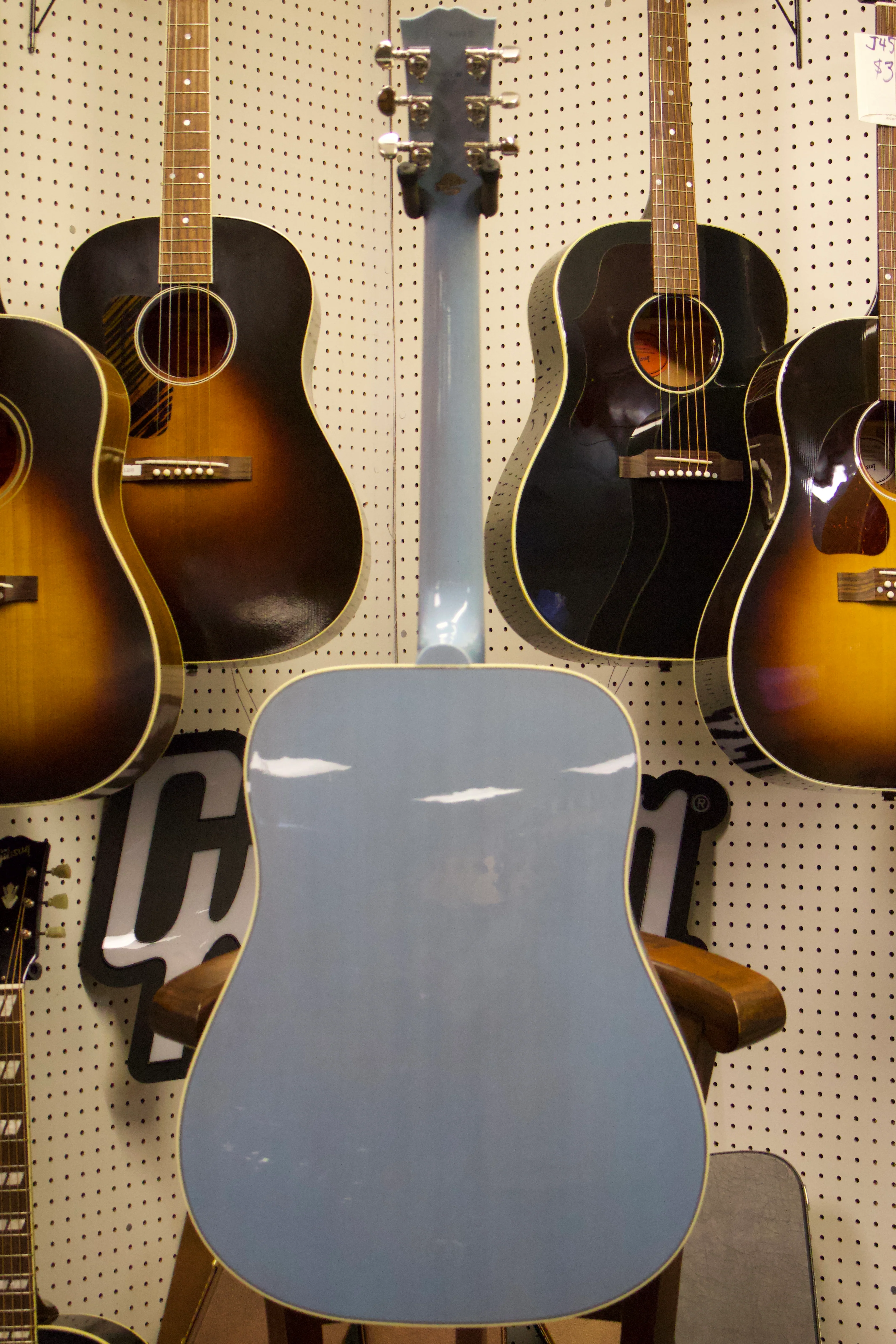 Gibson Custom Shop M2M Blue Sky Hummingbird. Left-handed - Image 3