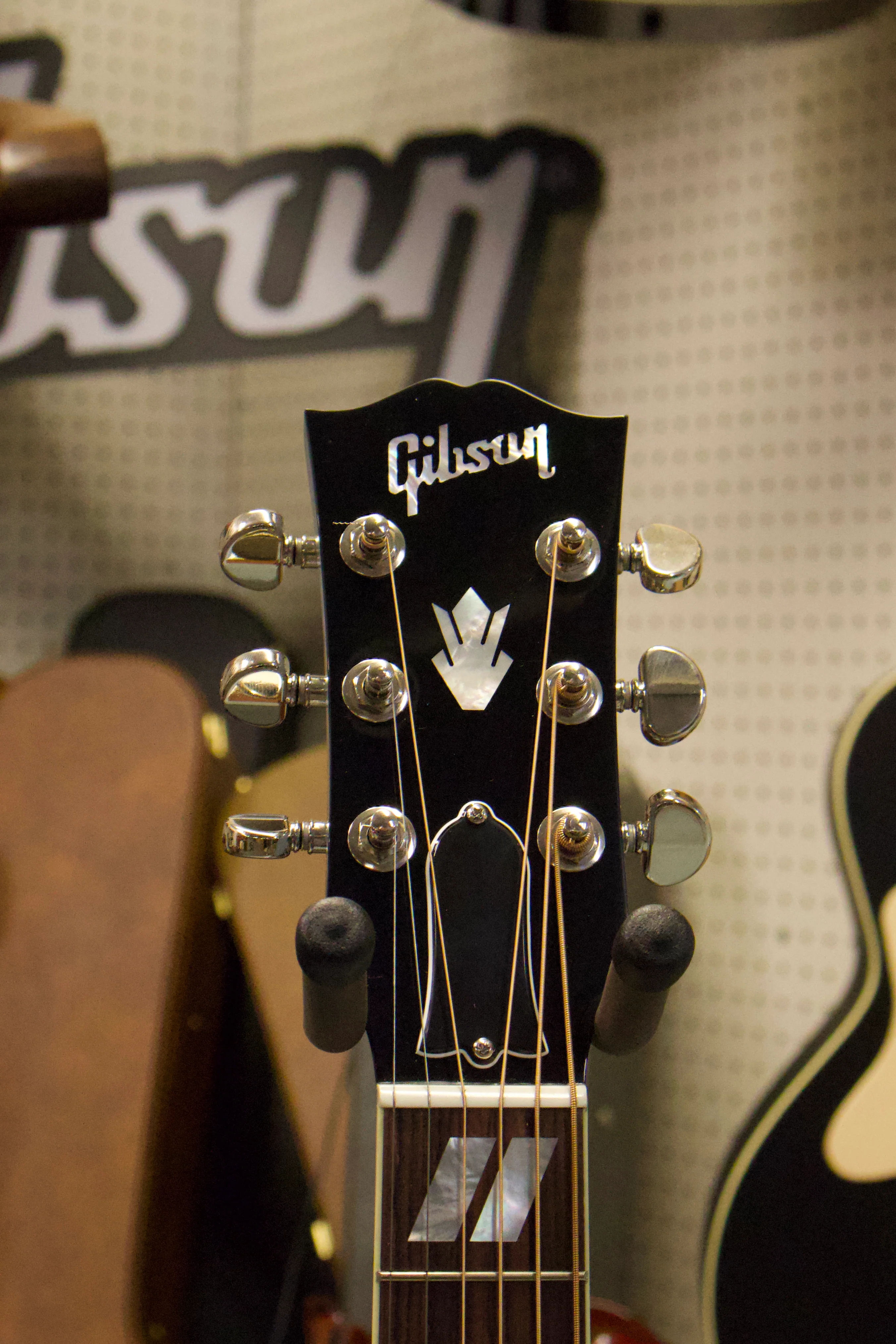 Gibson Custom Shop M2M Blue Sky Hummingbird. Left-handed - Image 4