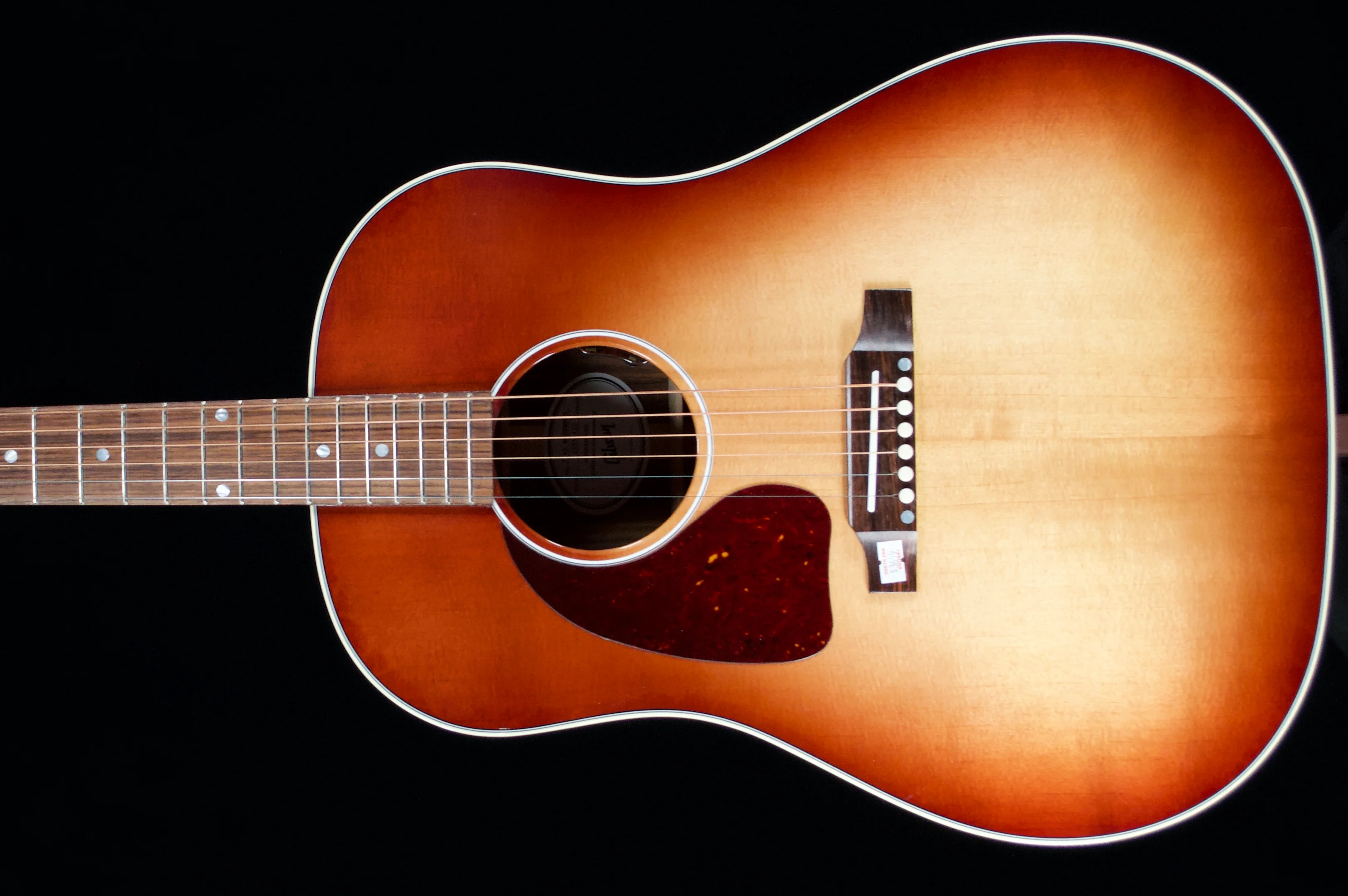 โ
Gibson J45 Rosewood. Left handed