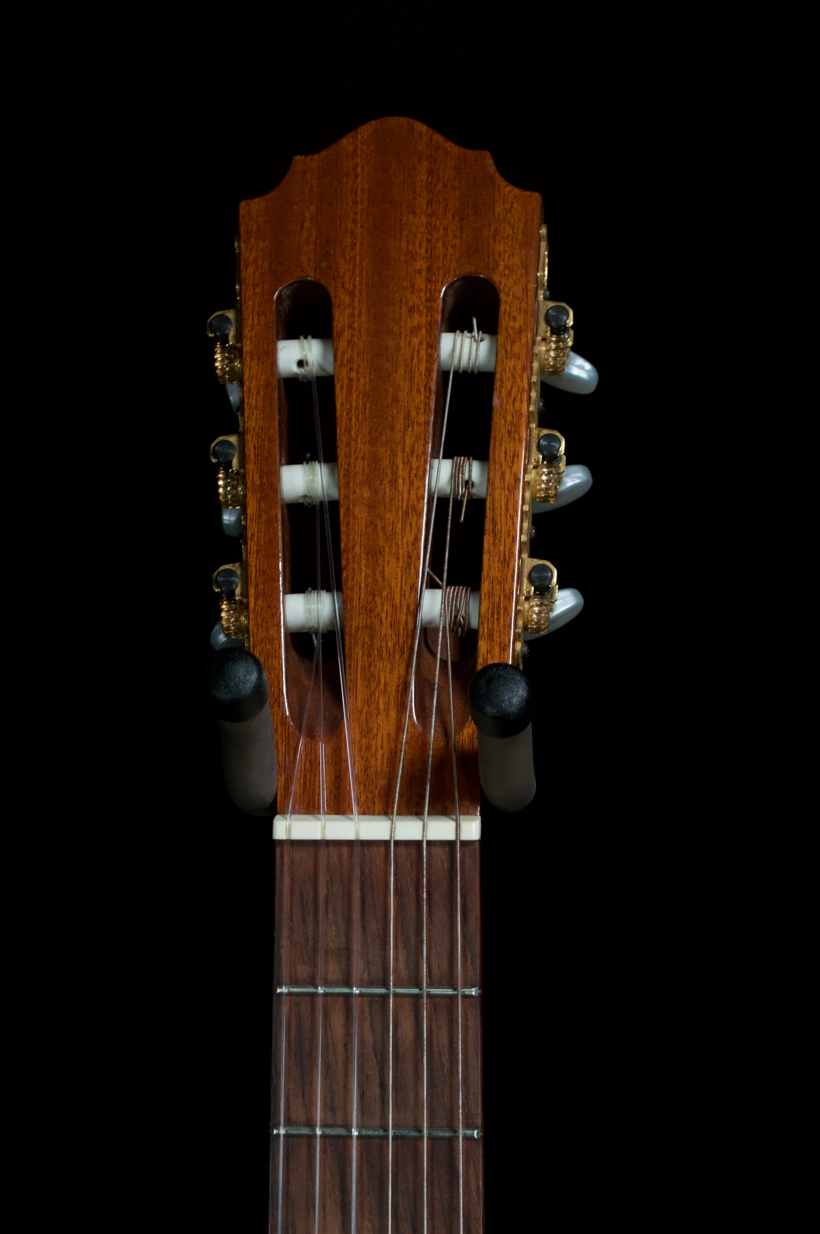 ✅ Hohner HF 11 Lefty Classical Acoustic Guitar - Image 4