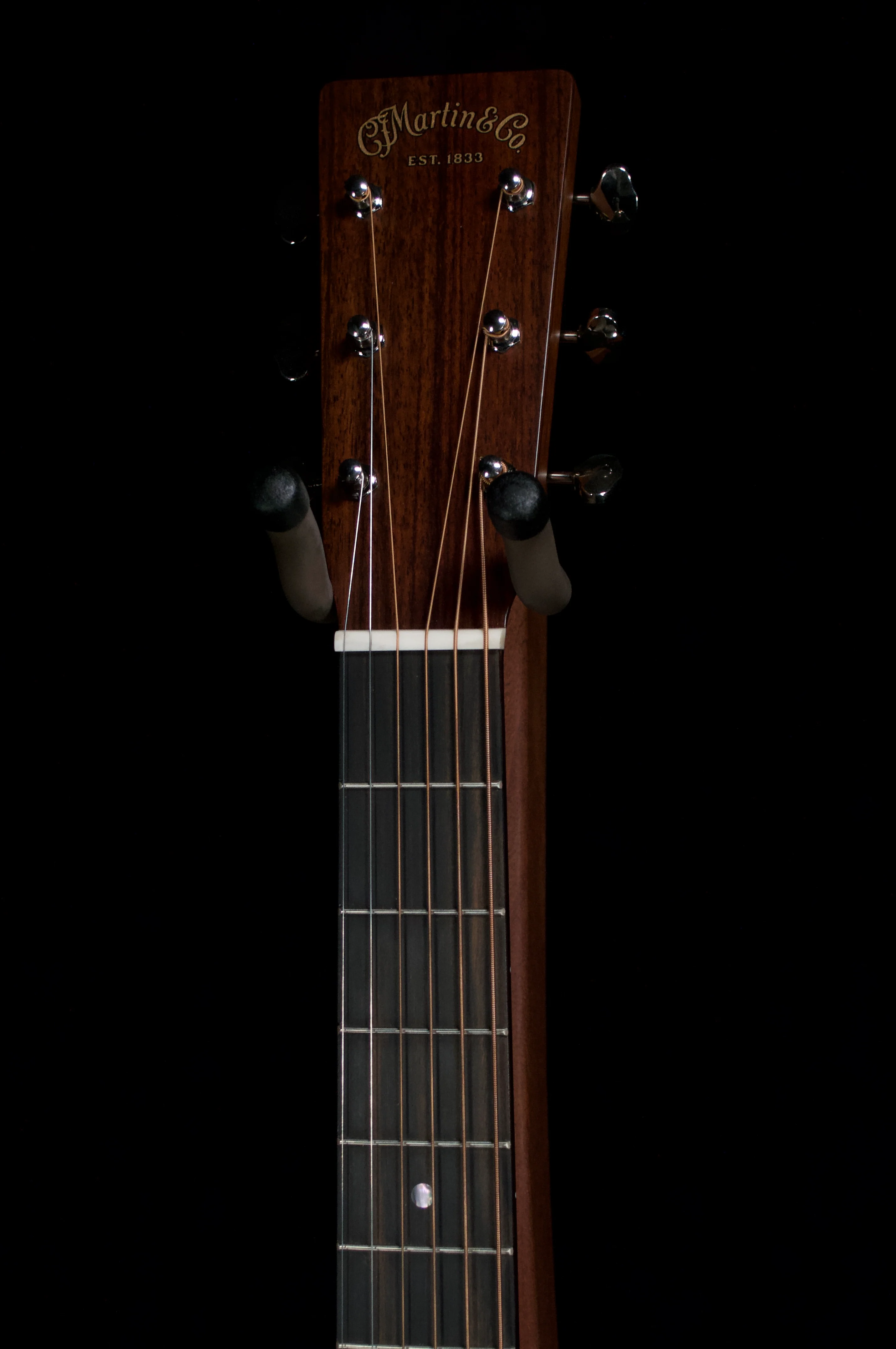 ✅ Martin 00-18
Standard Series Left-handed Acoustic Guitar - Image 3