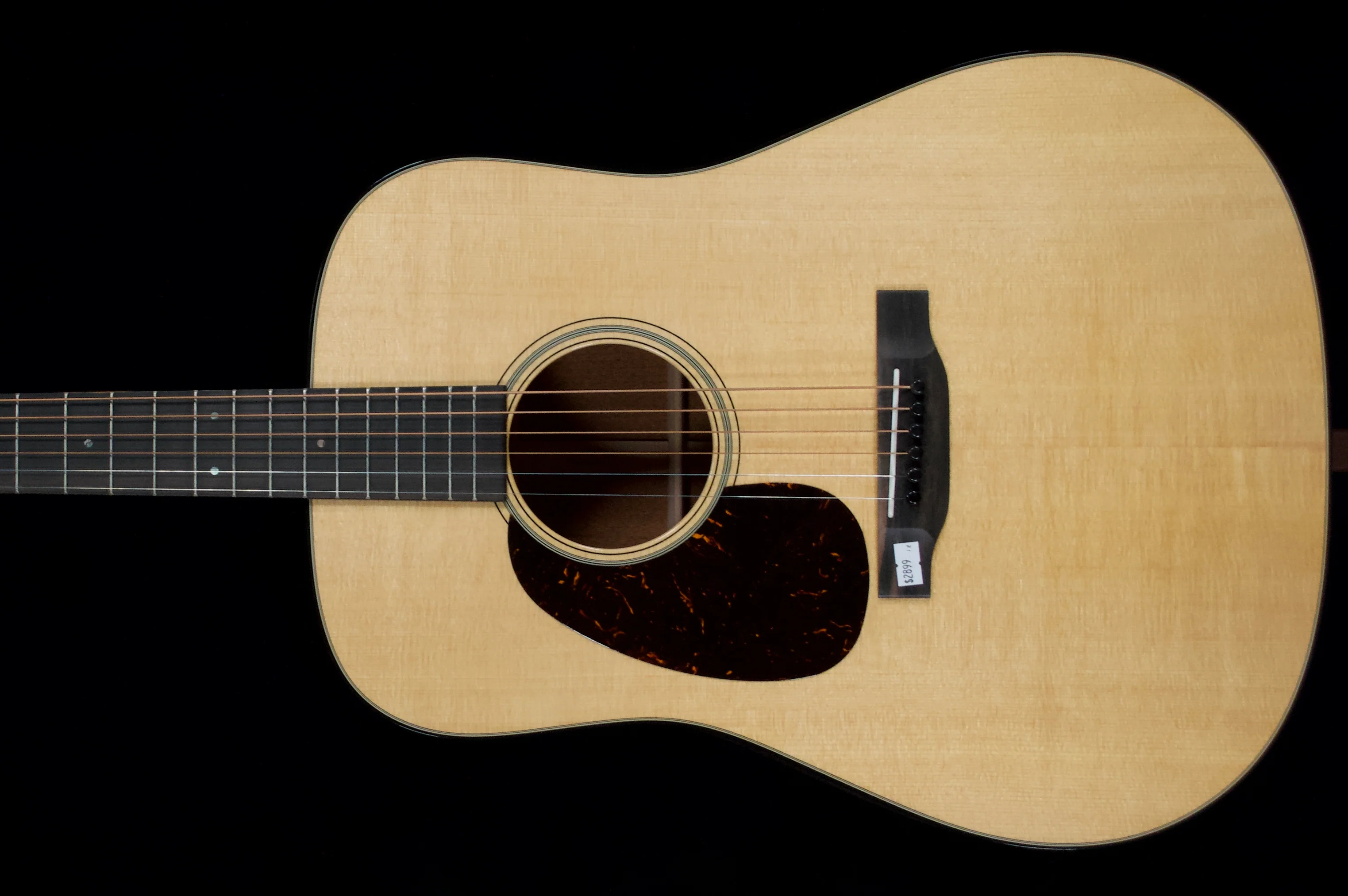 ✅ Martin D-18 Left-handed Acoustic Guitar