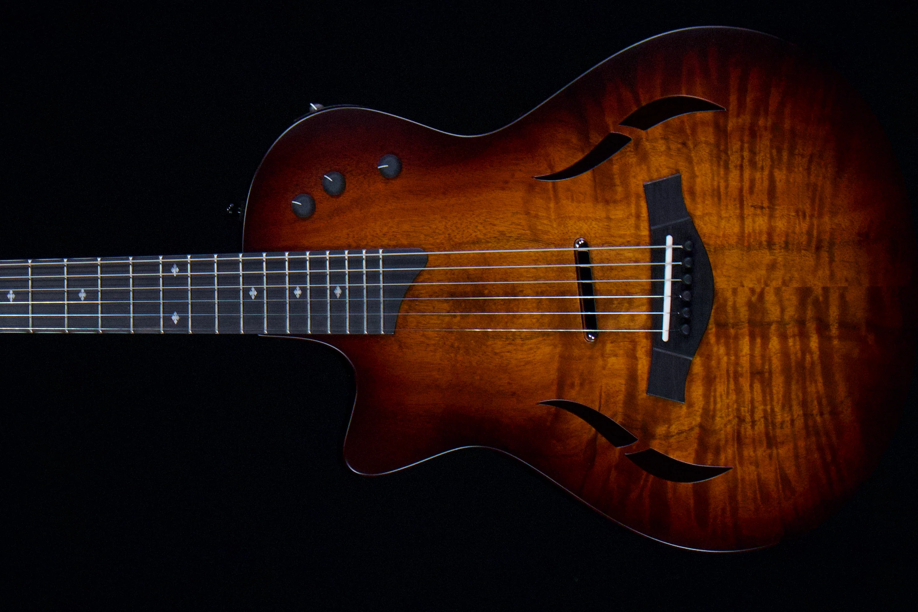 Taylor T5z Classic Koa. Left-Handed